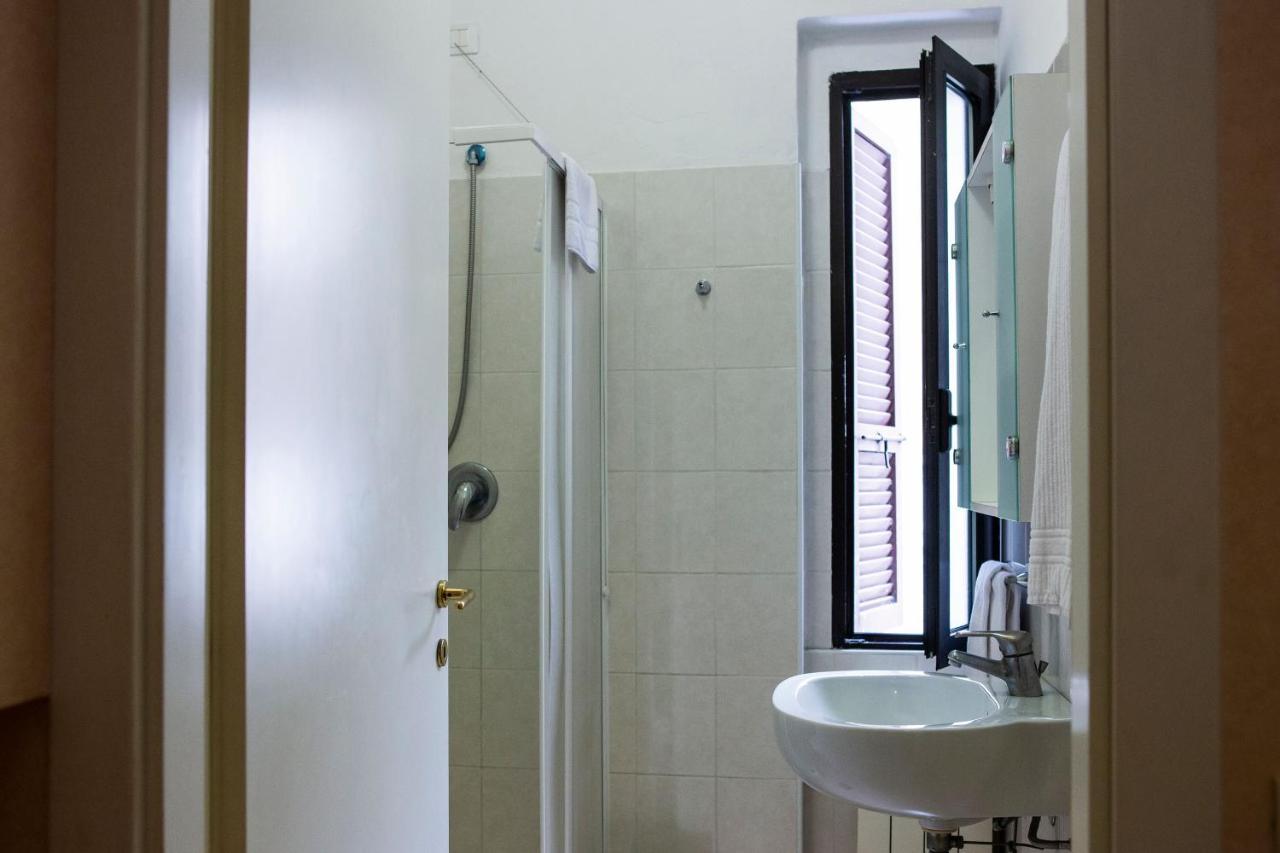 Hotel Astor Πιατσέντζα Εξωτερικό φωτογραφία